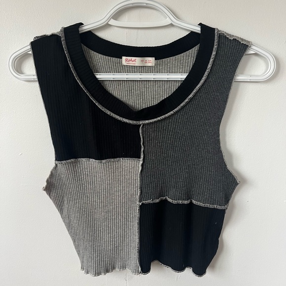 🌲5/$20🌲ROMWE Colour-block tank - Picture 2 of 4
